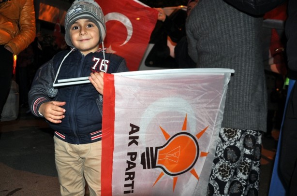 Foto - Seçim sonuçları böyle kutlanıyor!