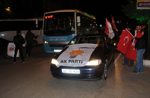 Foto - Seçim sonuçları böyle kutlanıyor!