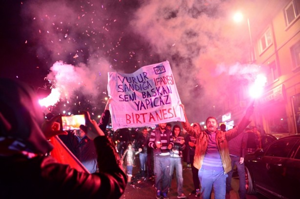 Foto - Seçim sonuçları böyle kutlanıyor!
