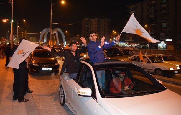 Foto - Seçim sonuçları böyle kutlanıyor!