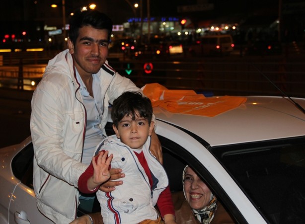 Foto - Seçim sonuçları böyle kutlanıyor!