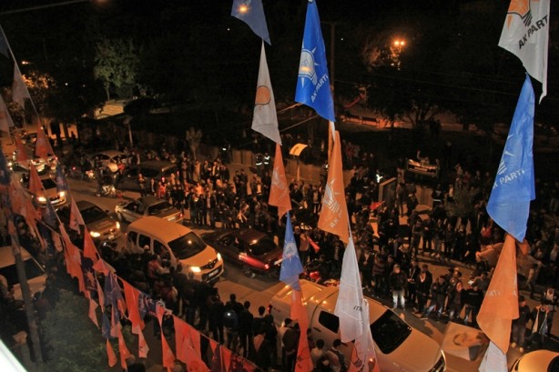 Foto - Seçim sonuçları böyle kutlanıyor!