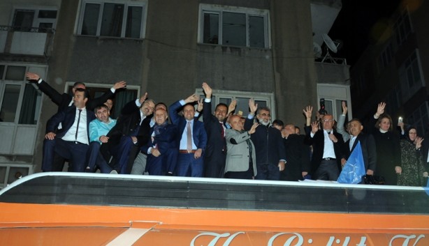 Foto - Seçim sonuçları böyle kutlanıyor!