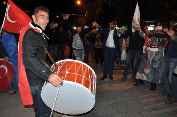 Foto - Seçim sonuçları böyle kutlanıyor!