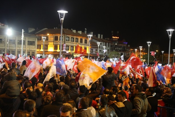 Foto - Seçim sonuçları böyle kutlanıyor!