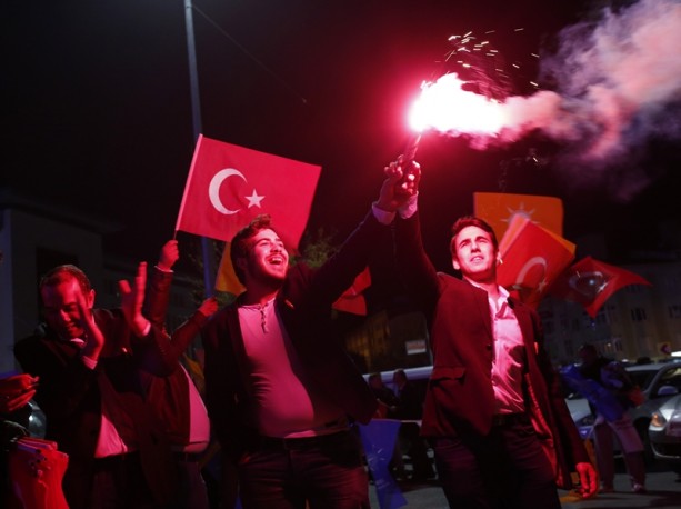 Foto - Seçim sonuçları böyle kutlanıyor!