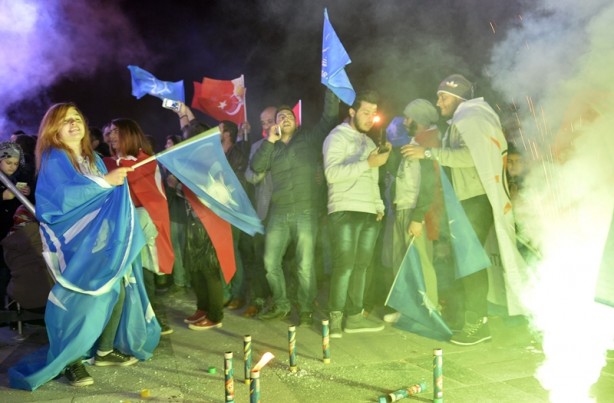 Foto - Seçim sonuçları böyle kutlanıyor!