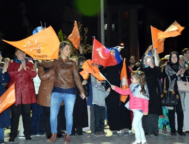Foto - Seçim sonuçları böyle kutlanıyor!