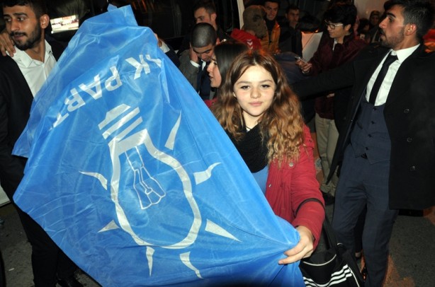 Foto - Seçim sonuçları böyle kutlanıyor!