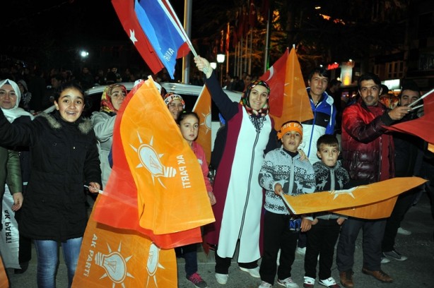 Foto - Seçim sonuçları böyle kutlanıyor!