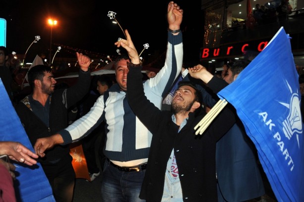 Foto - Seçim sonuçları böyle kutlanıyor!