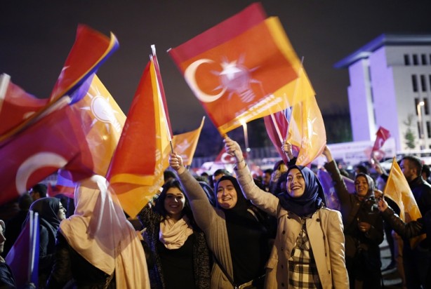Seçim sonuçları böyle kutlanıyor!