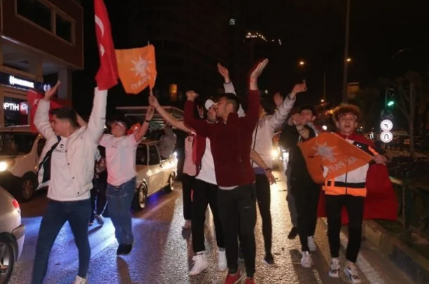 Foto - Seçim sonuçlarının ardından büyük coşku! Cumhur İttifakı zaferi böyle kutladı