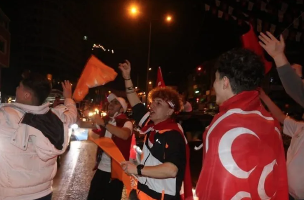 Foto - Seçim sonuçlarının ardından büyük coşku! Cumhur İttifakı zaferi böyle kutladı