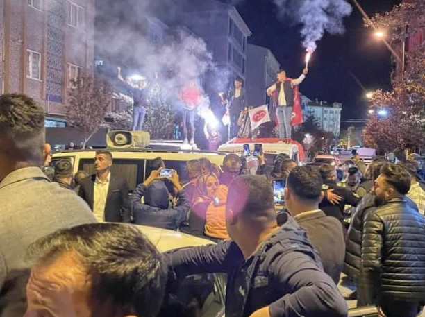 Foto - Seçim sonuçlarının ardından büyük coşku! Cumhur İttifakı zaferi böyle kutladı