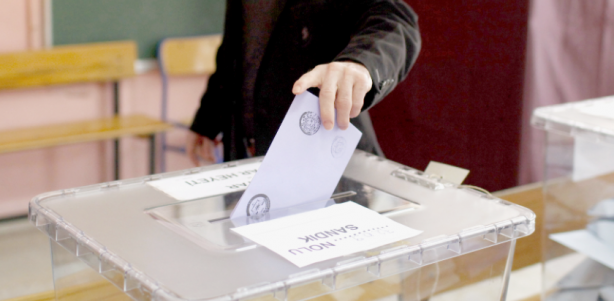 Foto - Seçime 20 gün kala son İstanbul anketinin sonucu kamuoyu ile paylaşıldı! 0,4 puan öne geçti