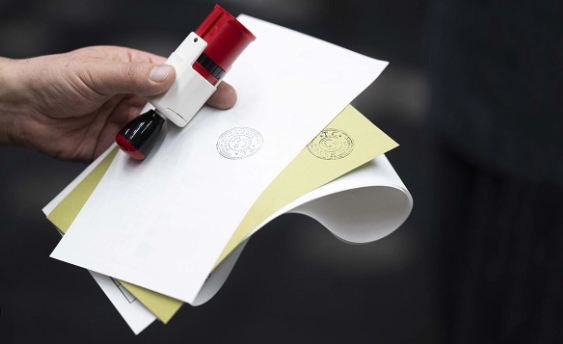 Foto - Seçime saatlere kala Türkiye'ye ilan ettiler: AK Parti lehine adaylıktan çekiliyoruz