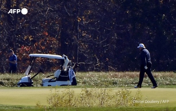 Foto - Donald Trump seçimleri kaybettiğini golf oynarken öğrendi