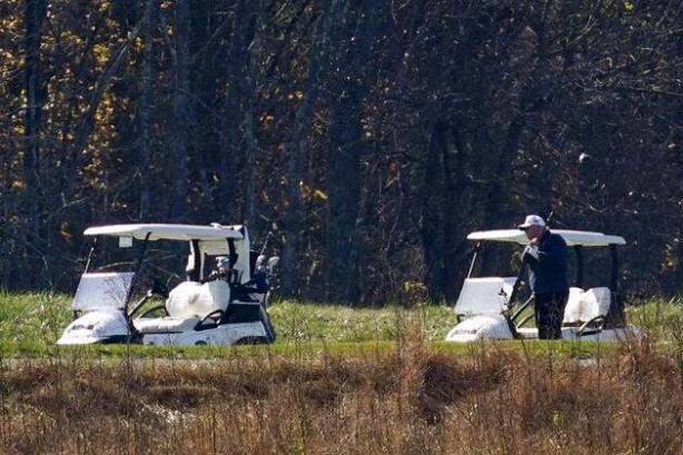 Foto - Donald Trump seçimleri kaybettiğini golf oynarken öğrendi