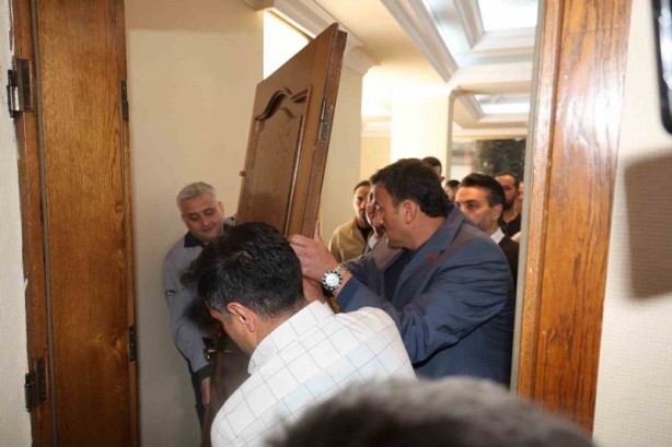 Seçimi kazanan Belediye Başkanı'ndan alkışlanacak hareket! İşte ilk icraatı