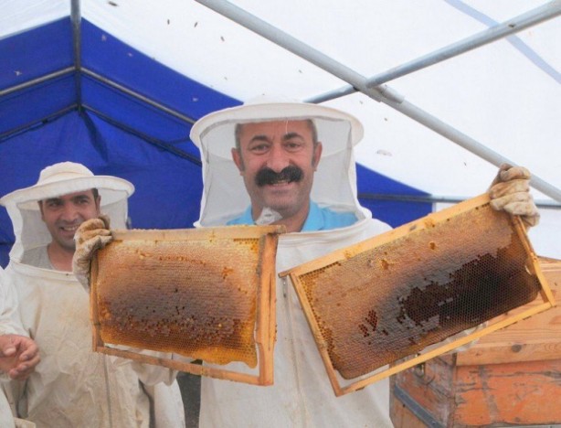 Foto - Seçimlerde halktan tokadın kralını yiyen komünist başkandan flaş karar! Siyaseti bırakıp o mesleğe başladı! Duyan herkes şaşkın