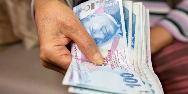 Foto - Seçimlere saatler kala hükümetten emekliye zam bombası! Az önce duyuruldu