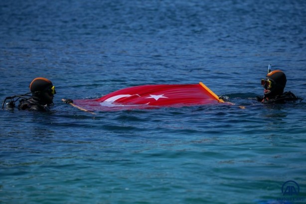 Foto - Seçkin komandoların zorlu eğitimi objektiflere yansıdı