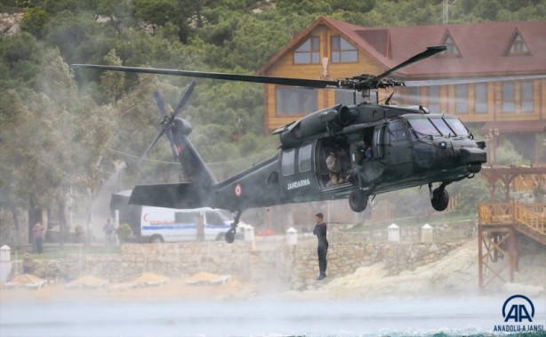 Foto - Seçkin komandoların zorlu eğitimi objektiflere yansıdı