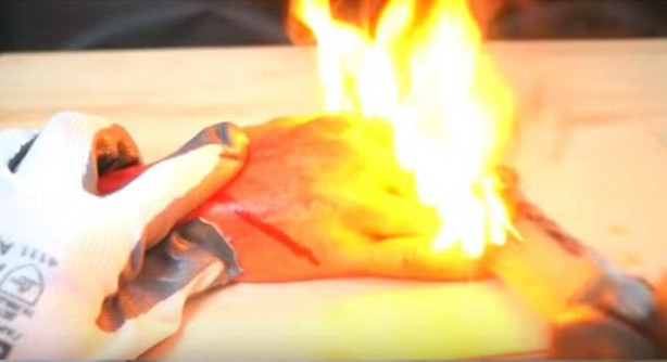 Foto - Şef bıçağını üç koldan kızdırdı ve önüne gelen her şeyi doğradı!