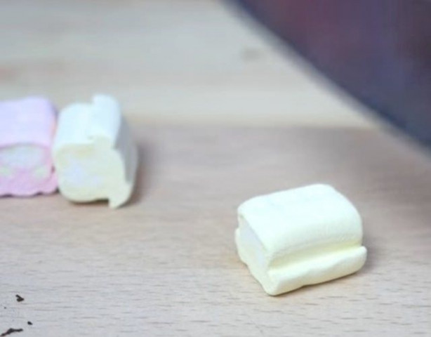 Foto - Şef bıçağını üç koldan kızdırdı ve önüne gelen her şeyi doğradı!