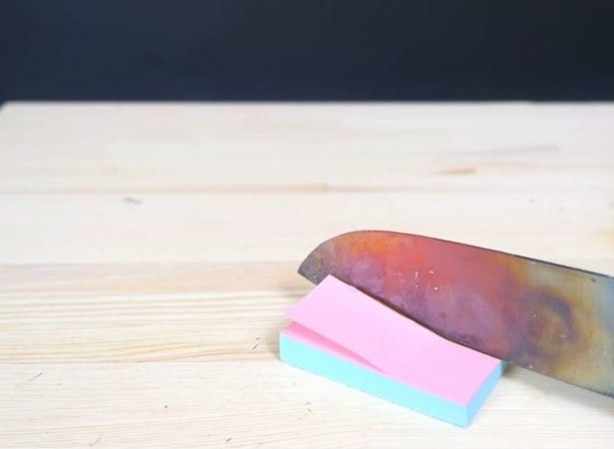 Foto - Şef bıçağını üç koldan kızdırdı ve önüne gelen her şeyi doğradı!