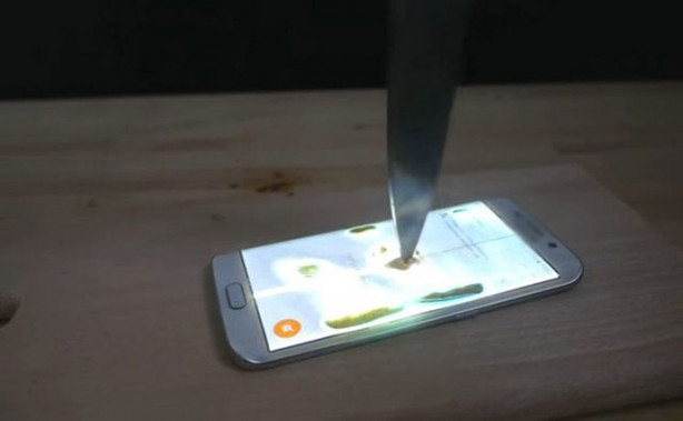 Foto - Şef bıçağını üç koldan kızdırdı ve önüne gelen her şeyi doğradı!