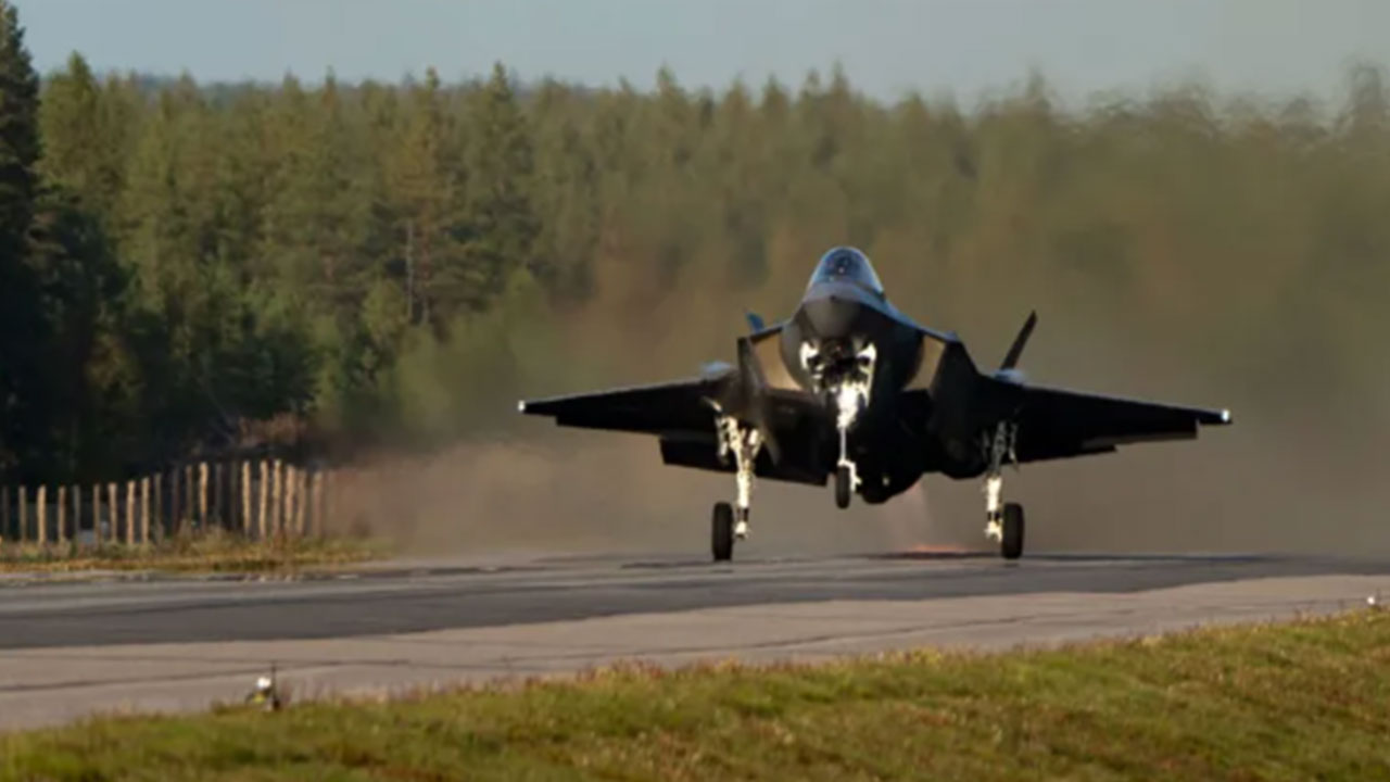 Foto - 'Türkiye'nin F-35 savaş uçakları almasına izin vermeyeceğiz'