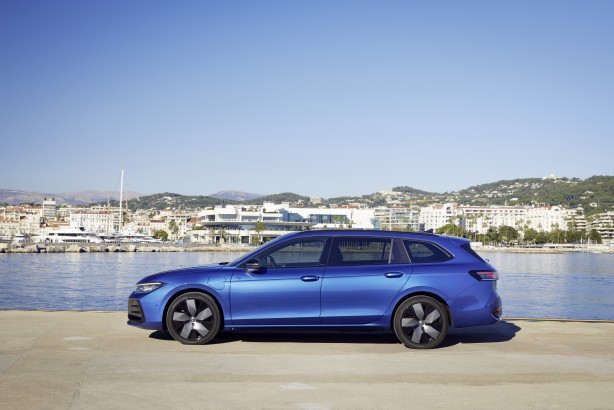 Foto - Segmentinin hâkimi Passat Türkiye’de! Yenilenen otomobil neler sunuyor? Fiyatı ne kadar?