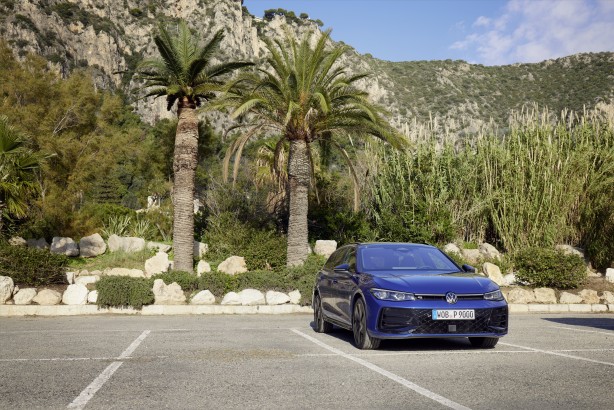 Foto - Segmentinin hâkimi Passat Türkiye’de! Yenilenen otomobil neler sunuyor? Fiyatı ne kadar?