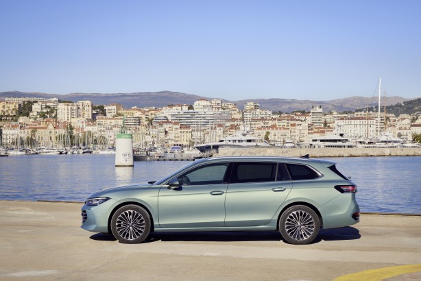 Foto - Segmentinin hâkimi Passat Türkiye’de! Yenilenen otomobil neler sunuyor? Fiyatı ne kadar?