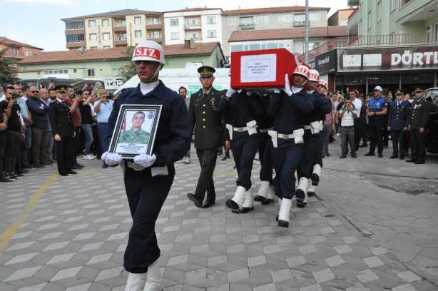 Foto - Şehidimiz Enes Gazi Özdemir, Yozgat'ta son yolculuğuna uğurlandı