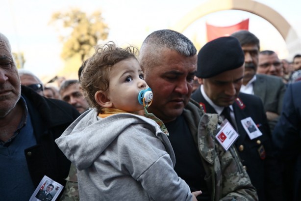 Foto - Şehidimiz son yolculuğuna uğurlandı! 'Baban melek oldu'