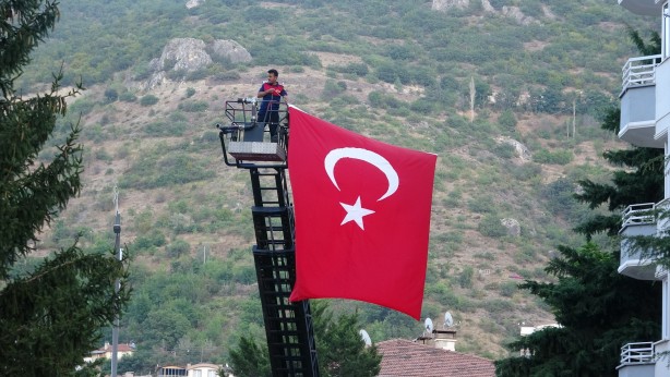Foto - Şehidimizin haberi ailesine ulaştırıldı!
