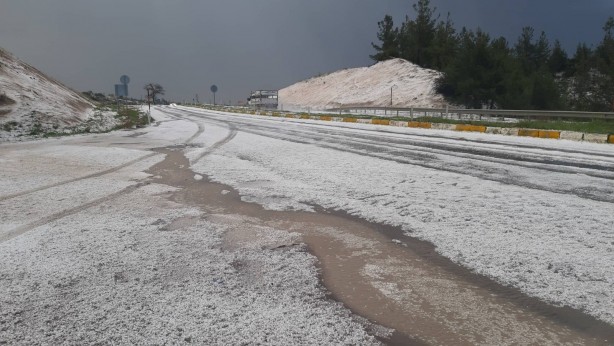 Foto - Şehir 6 dakika beyaza büründü
