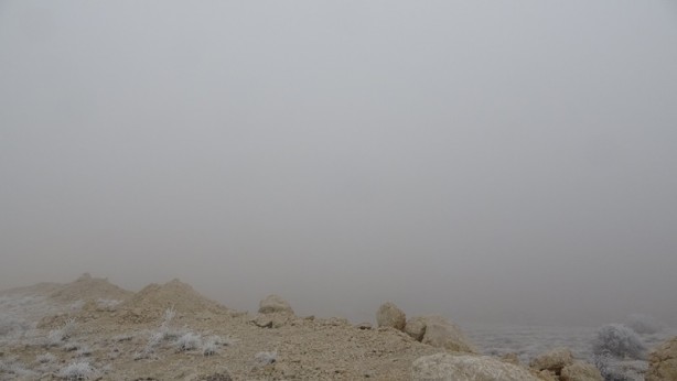 Foto - Şehirde etkili olan sis, görüş mesafesini 20 metreye kadar düşürdü