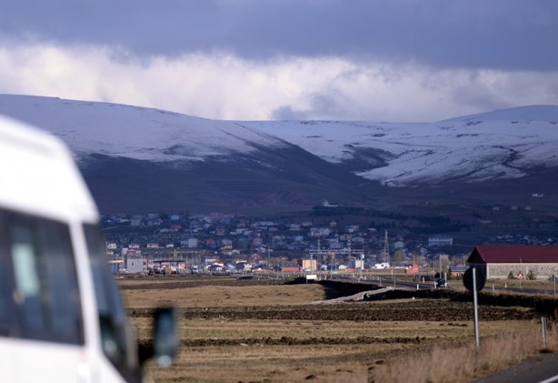 Foto - Şehirde kar ve tipi nedeniyle tır ve araçlar yolda kaldı