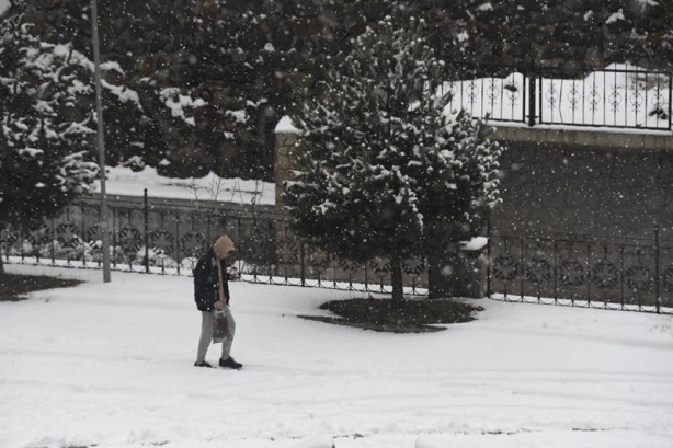 Foto - Şehirde kar yağışı