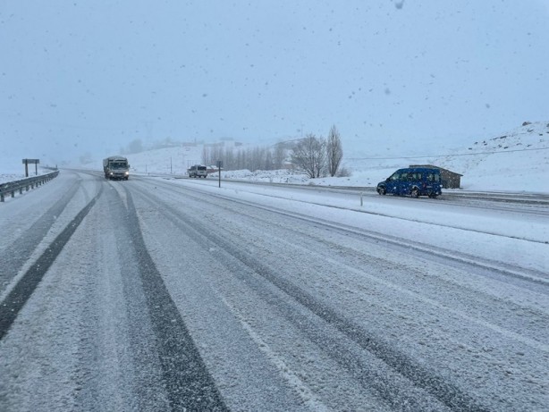 Foto - Şehirde kar yağışı