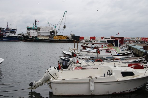 Foto - Şehirde poyraz deniz ulaşımını olumsuz etkiliyor