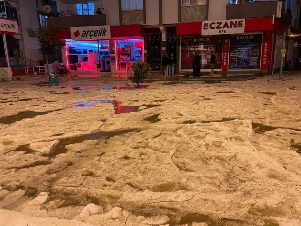 Foto - Şehirde sağanak ve dolu yağışı