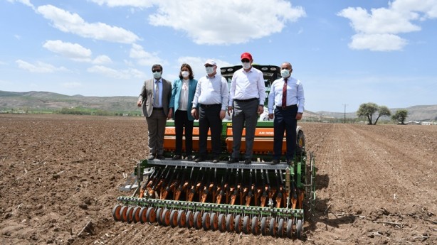 Foto - Şehirde tarihi gün! Toprakla buluşturuldu