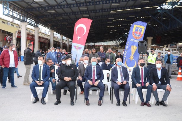 Foto - Şehirde traktör kazalarının önlenmesi için yaklaşık 3 bin reflektör dağıtıldı