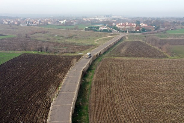Foto - Şehirdeki tarihi köprüler "trafiğe kapatılsın" önerisi