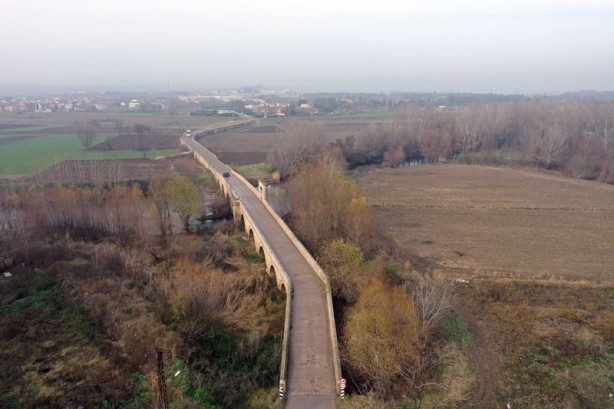 Foto - Şehirdeki tarihi köprüler "trafiğe kapatılsın" önerisi